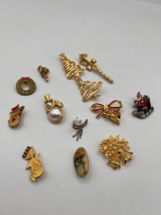 Unbranded Jewelry - Vintage Christmas Brooches Pins Set of 13 Metal Stone Plastic Unsigned